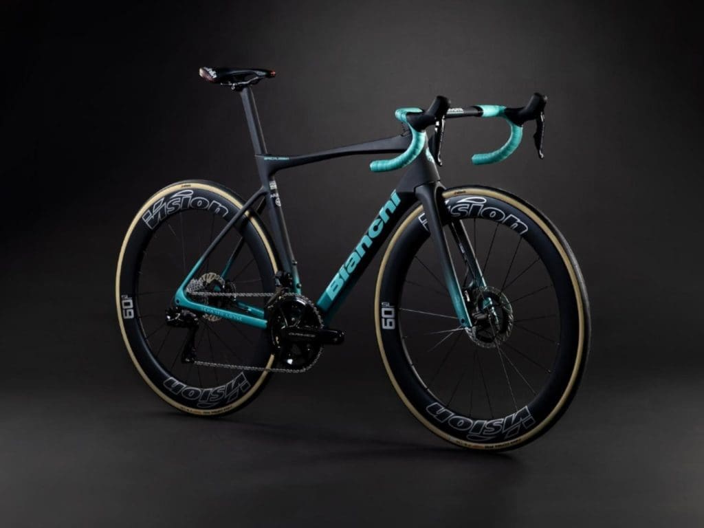 Bianchi Paris-Roubaix 2024 incidents