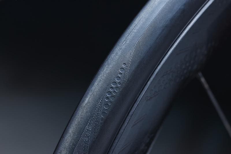 nouveaux pneus Goodyear Vector R 7 30 NSW et Vector R Z 30 SW