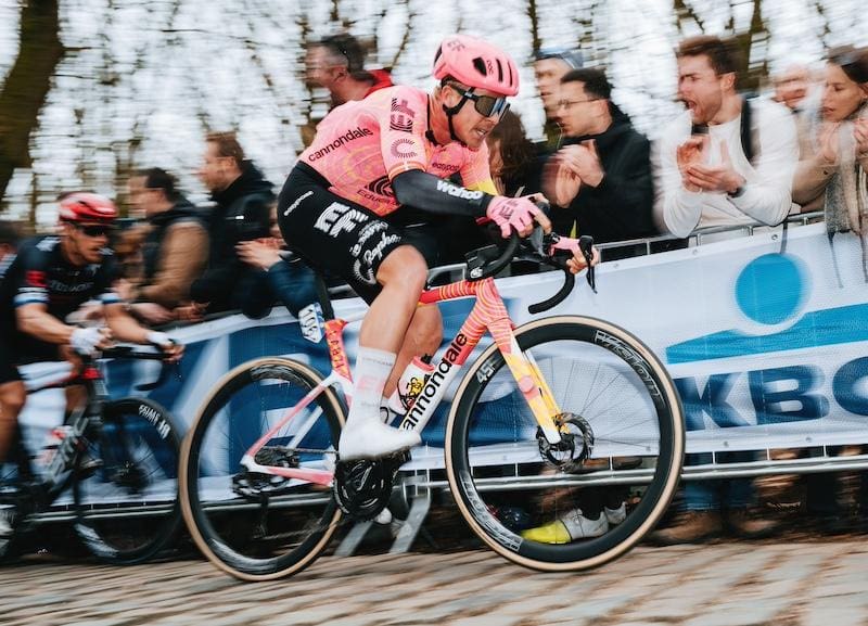 Série limitée casque Poc Ventral Air Ef Education