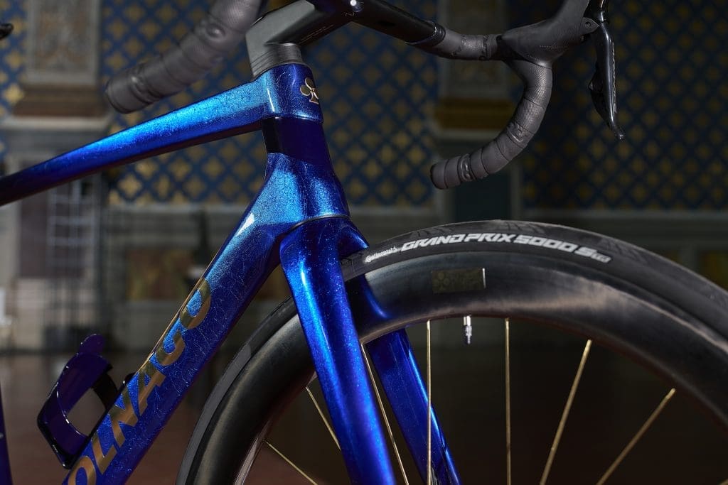 vélo officiel duTour de France 2024, le Colnago C68 Fleur-de-Lys