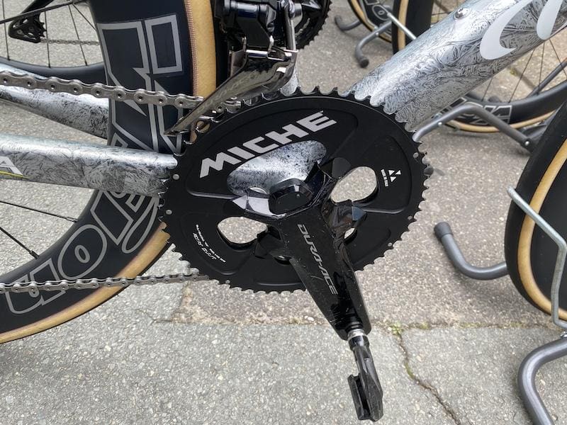 Vélos et matériel des pros sur le Critérium du Dauphiné 2024 d'Astana-Qazaqstan