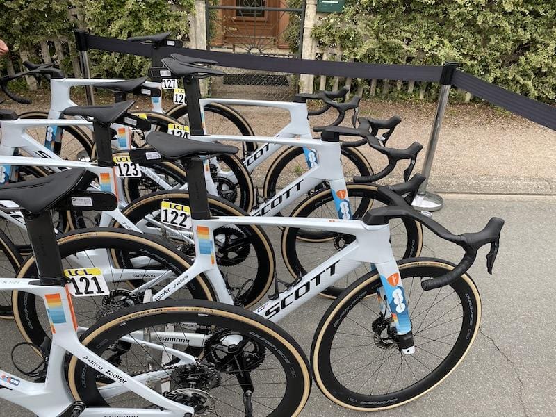 Vélos et matériel des pros sur le Critérium du Dauphiné 2024 du team DSM-firmenich-Post N