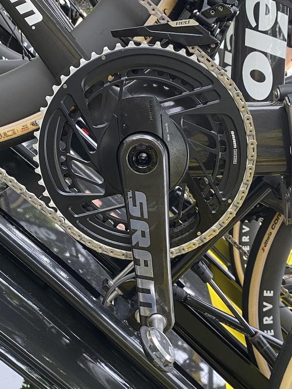 Vélos et matériel des pros sur le Critérium du Dauphiné 2024 le matériel de Visma-Lease a Bike