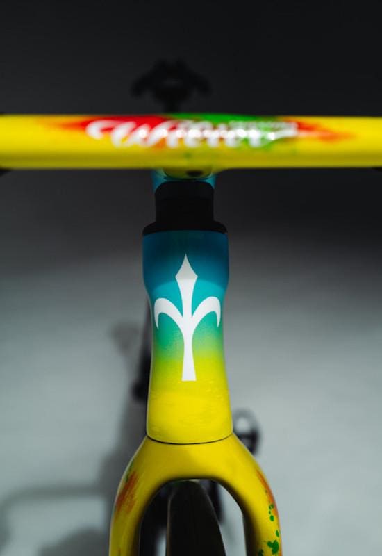 Mark Cavendish présent son Wilier Filante pour le Tour de France 2024 le CVNDSH x Filante SLR