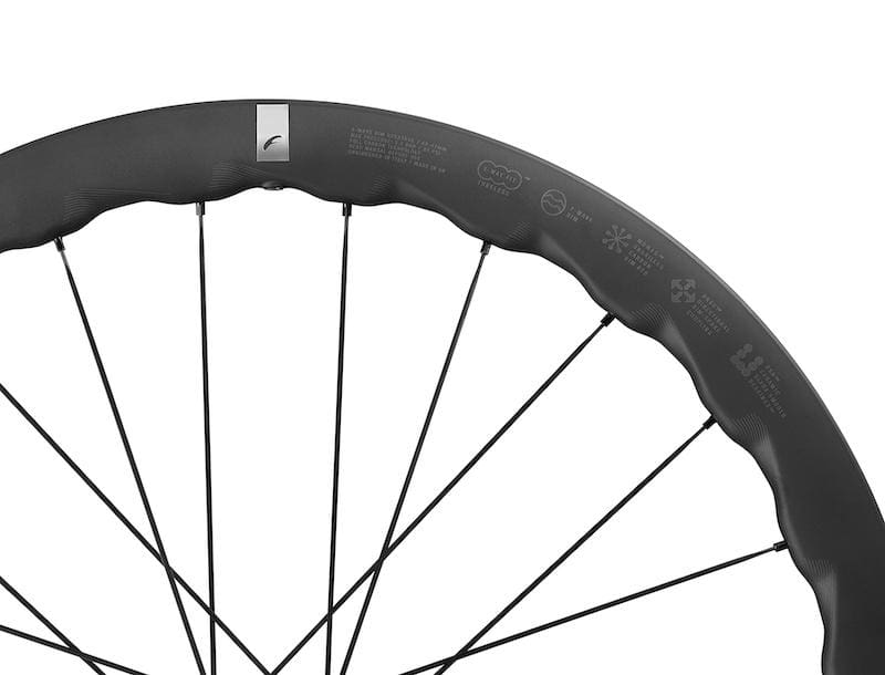 nouvelles roues Fulcrum Sharq