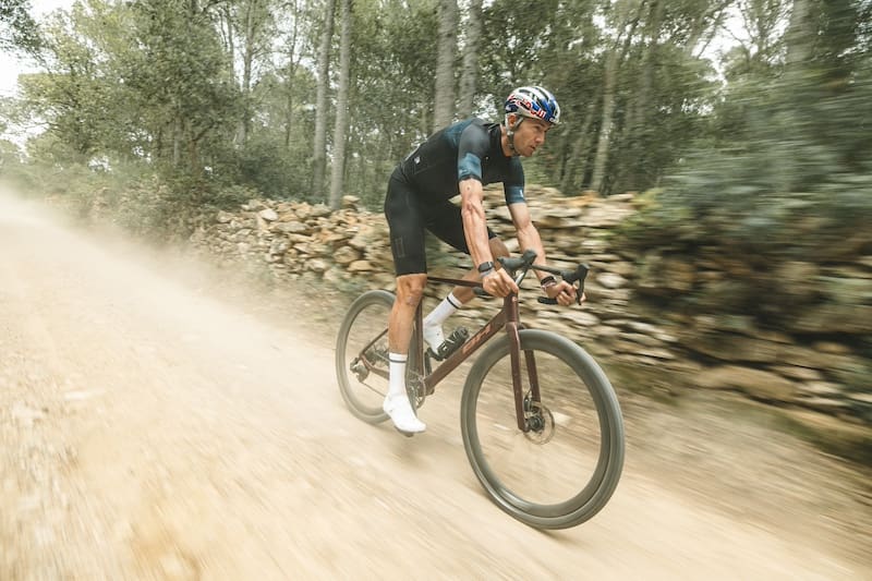 nouveau vélo gravel pour la compétition, le BH GravelX R