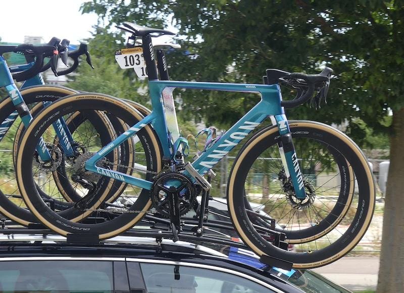 Vélos Canyon Aeroad CFR deséquipes Alpecin-Deceuninck et de Fenix-Deceuninck
