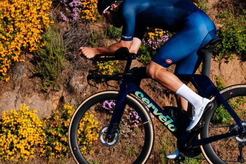 Vélo de contre la montre et de triathlon Cervélo P5