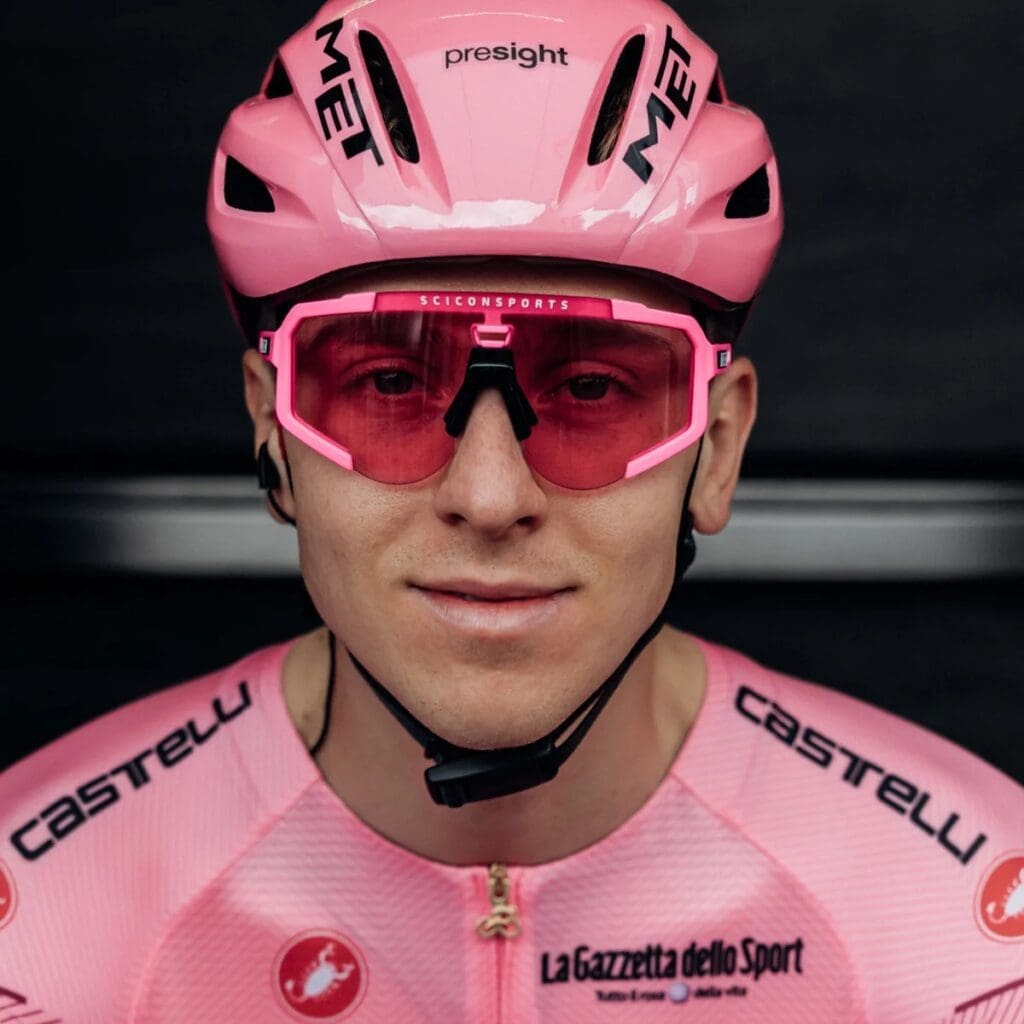 Lunettes Scicon de Tadej Pogačar jaune et rose !