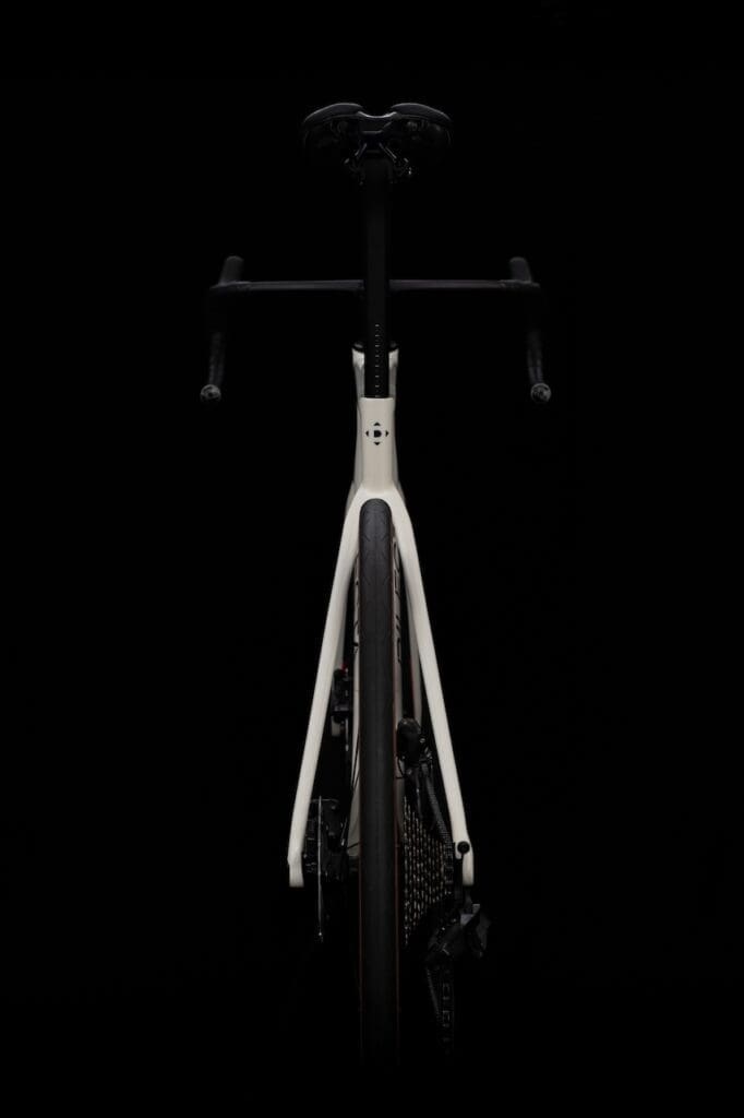 vélo et cadre monocoque carbone Dilecta Grammont