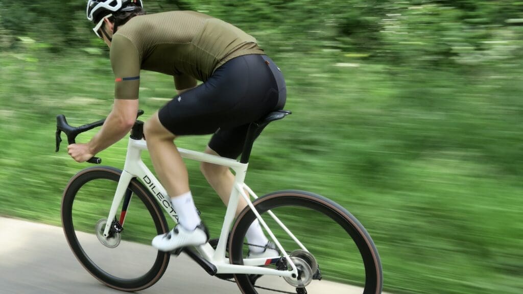 vélo et cadre monocoque carbone Dilecta Grammont