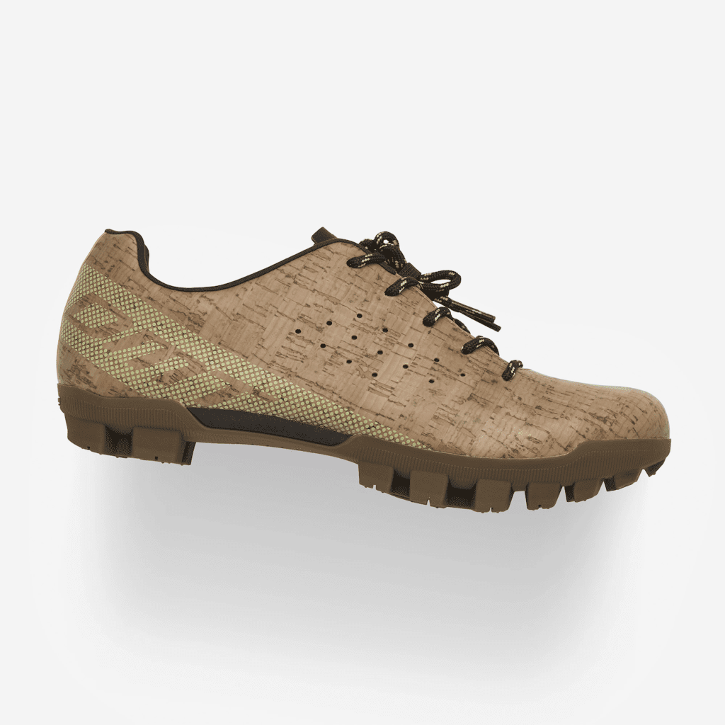 Chaussures gravel en liège DMT GK1
