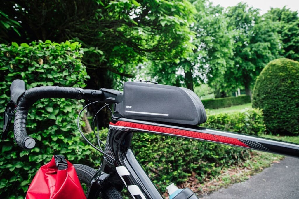 Zefal présente les sacoches Z Adventure T1 et Z Adventure T1 Bolt