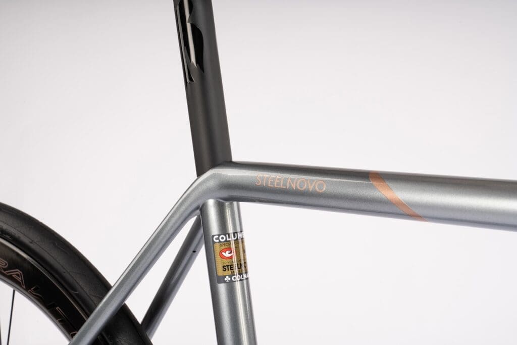Série limitée du vélo Colnago Steelnovo pour les 70 ans de la marque