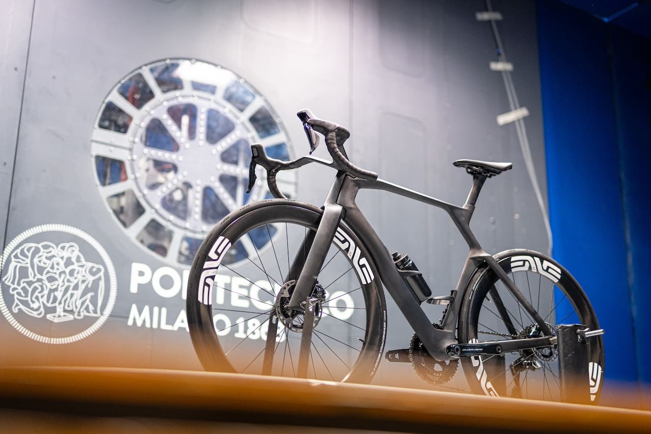 2025 vélo Colnago Y1Rs
