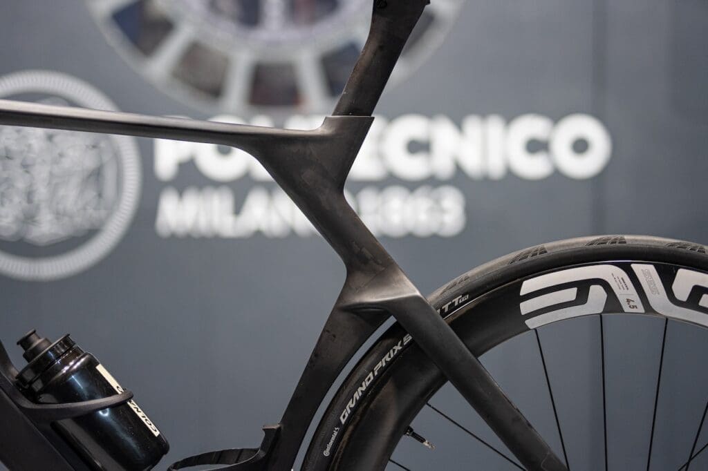 2025 vélo Colnago Y1Rs