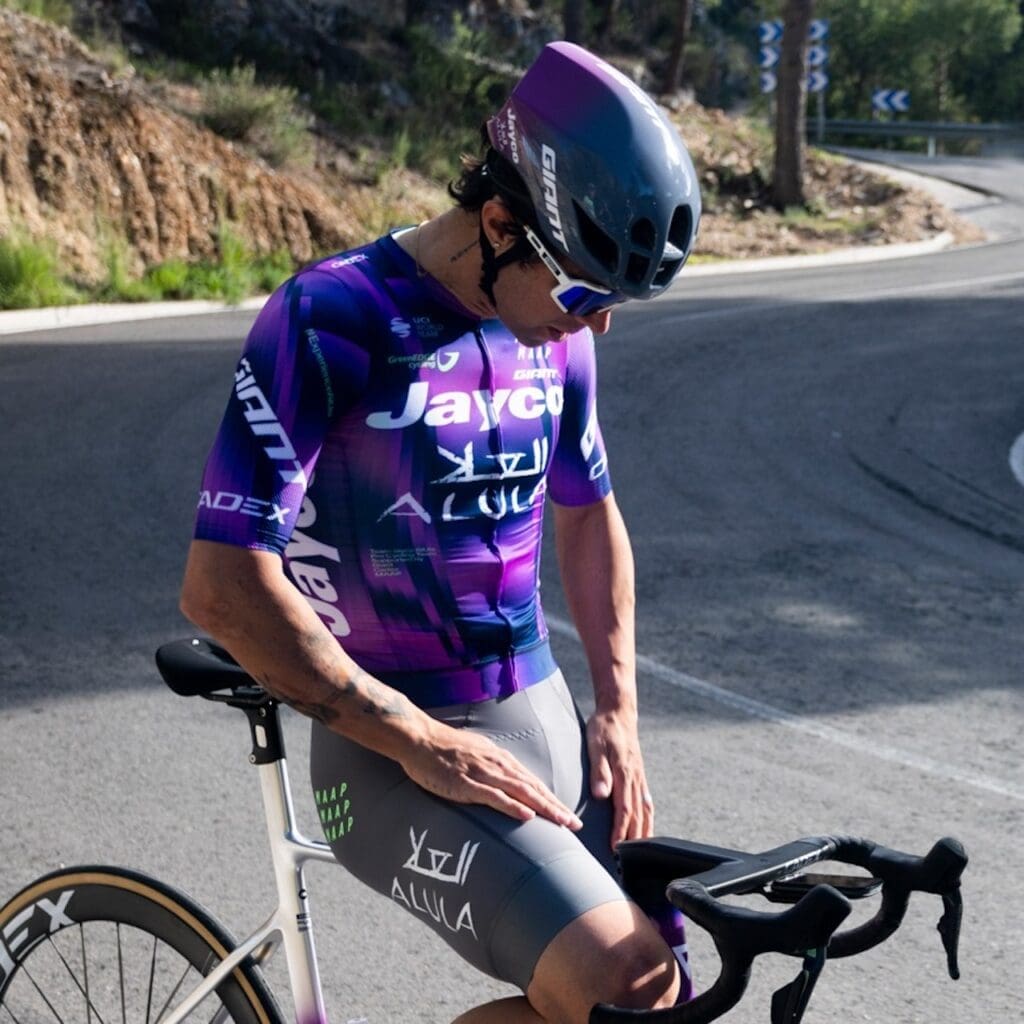 Kits Jayco-AlUla et Liv-AlUla 2025