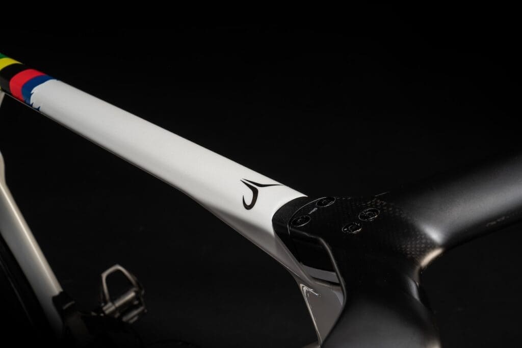 Les Colnago Y1Rs d'UAE Team Emirates pour la saison 2025