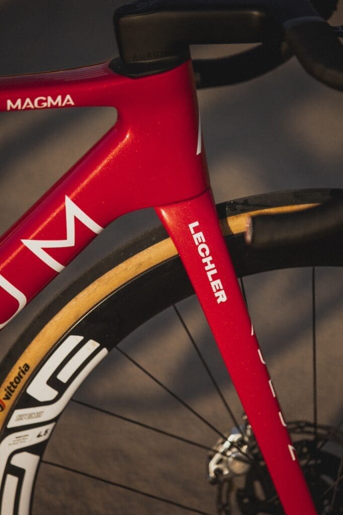 Vélo Aurum 2025 de l'équipe Polti-Viit Malta