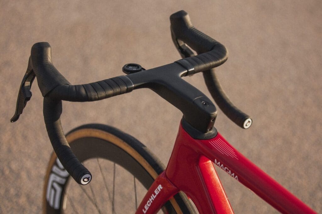 Vélo Aurum 2025 de l'équipe Polti-Viit Malta