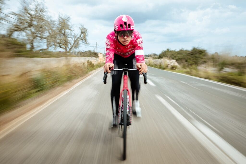 série limité du casque Poc Procen Air EF Pro Cycling Team.