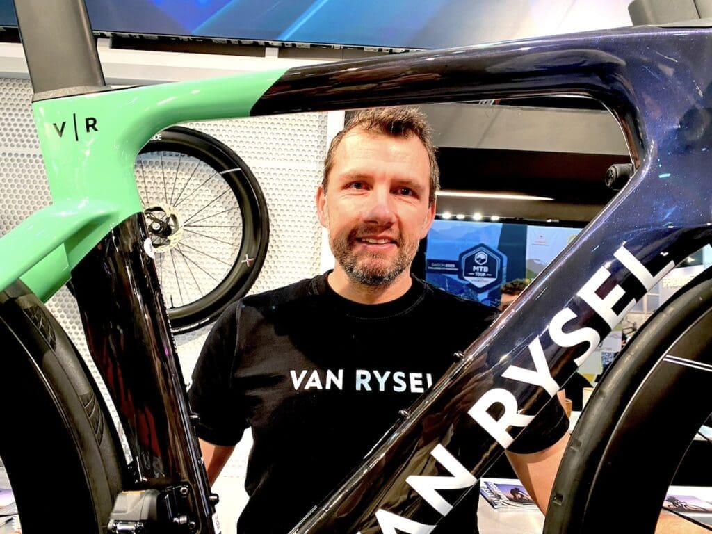 Vélo Van Rysel RCR-F Pro utilisé par Decathlon-Ag2R La Mondiale Team