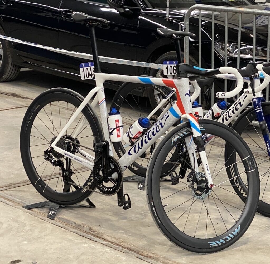 Les vélos et matériel du Omloop Het Nieuwsbald 2025
