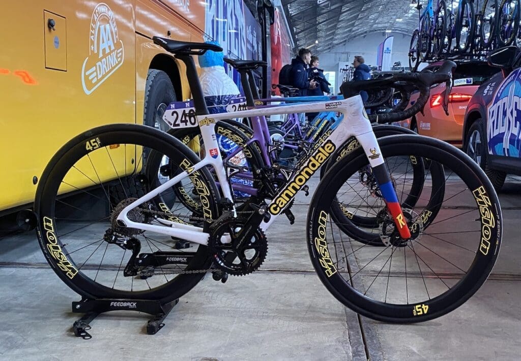 Les vélos et matériel du Omloop Het Nieuwsbald 2025