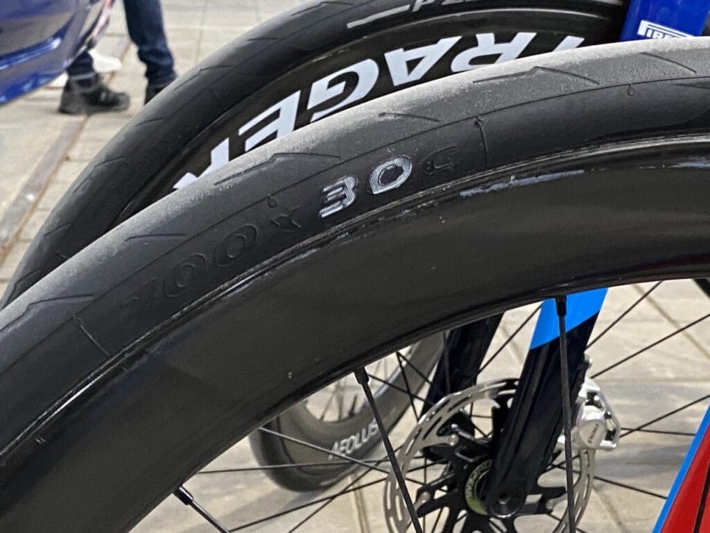 Les vélos et matériel du Omloop Het Nieuwsbald 2025