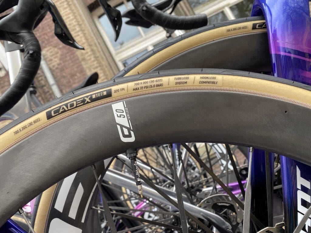 Les vélos et matériel du Omloop Het Nieuwsbald 2025