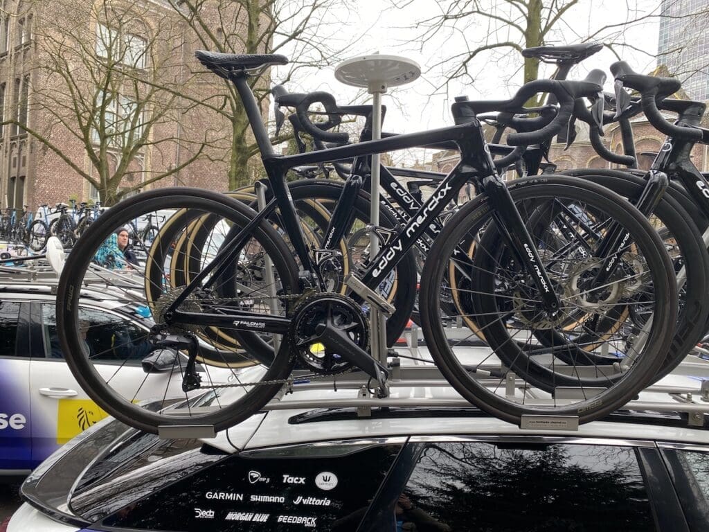 Les vélos et matériel du Omloop Het Nieuwsbald 2025