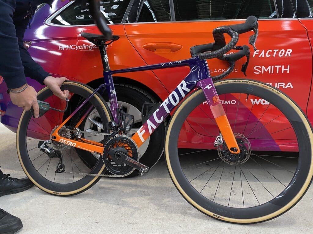 Les vélos et matériel du Omloop Het Nieuwsbald 2025