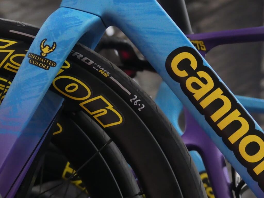 Les vélos et matériel du Omloop Het Nieuwsbald 2025