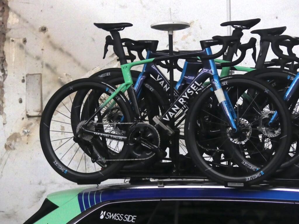 Les vélos et matériel du Omloop Het Nieuwsbald 2025