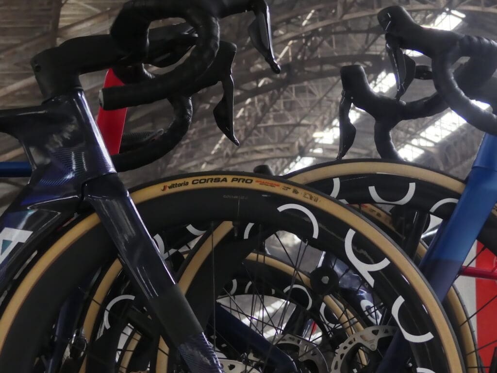 Les vélos et matériel du Omloop Het Nieuwsbald 2025