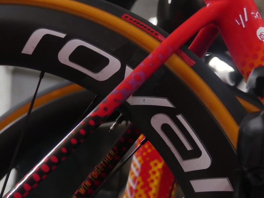 Les vélos et matériel du Omloop Het Nieuwsbald 2025