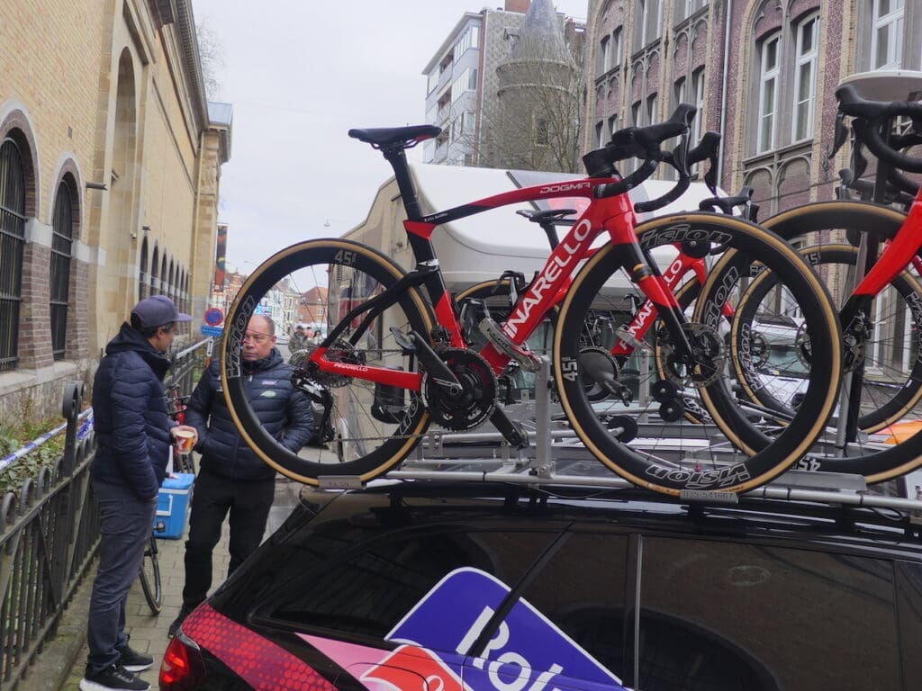 Les vélos et matériel du Omloop Het Nieuwsbald 2025