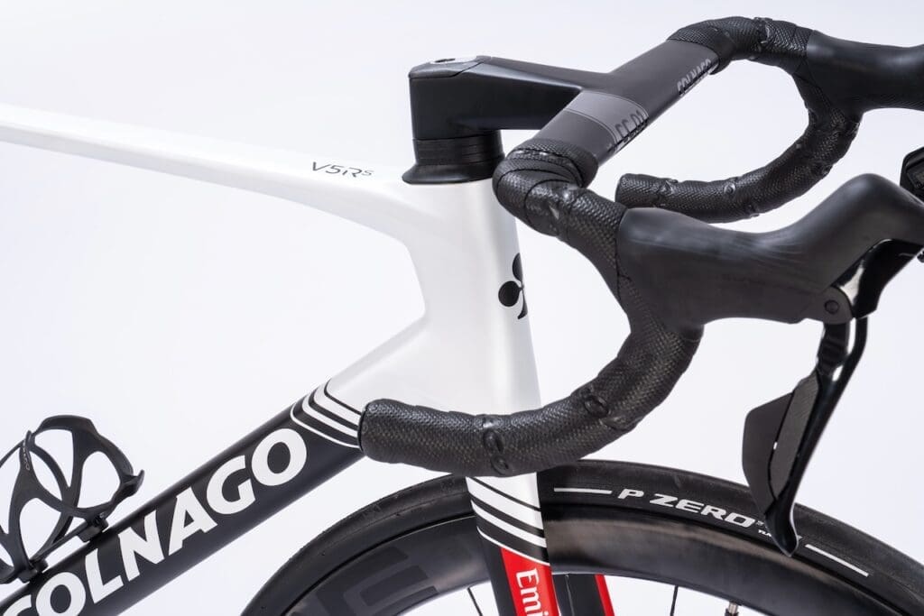 Les Colnago V5Rs d'UAE Team Emirates-XRG