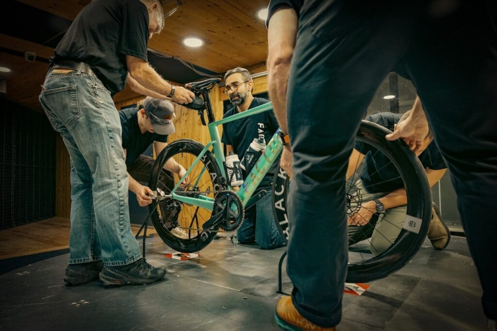 nouveau vélo Factor Monza