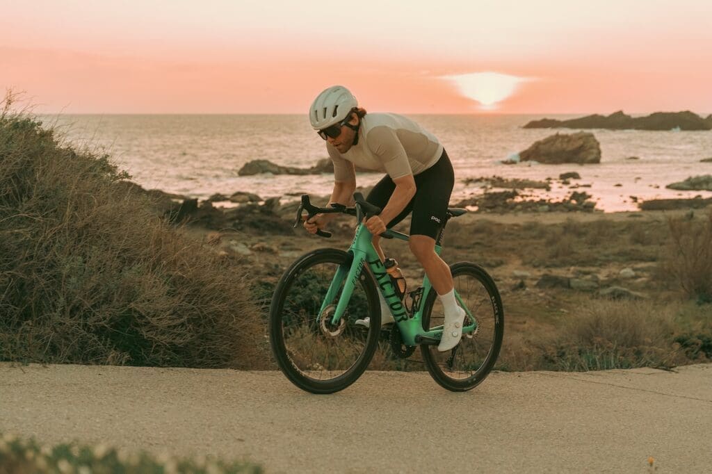 nouveau vélo Factor Monza