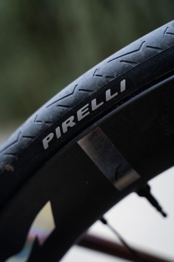 Pneu Pirelli Cinturato EVO TLR