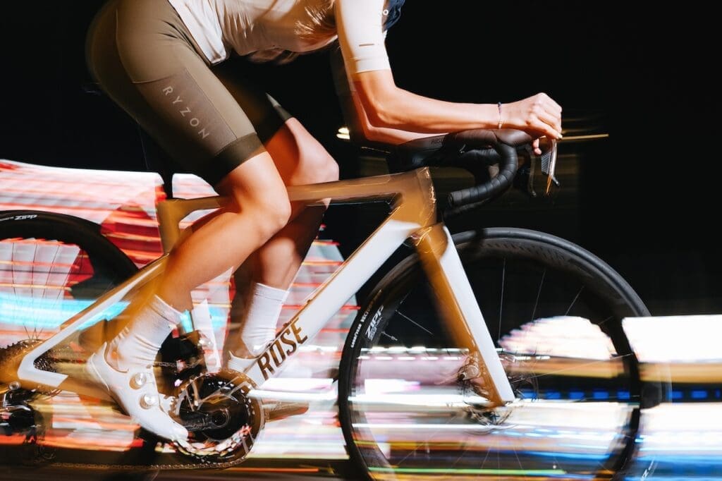 Les nouvelles roues Zipp 353 NSW et 303 SW sont munies d'un capteur de pression intégré