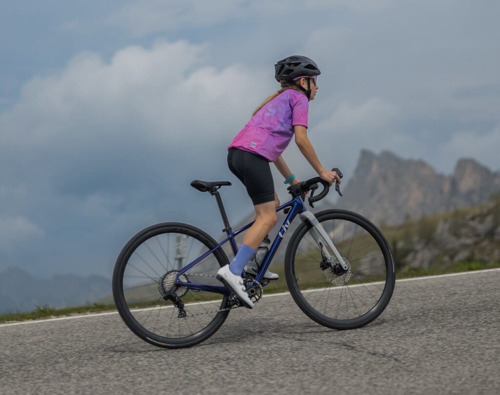 Vélos enfants de route et de gravel Giant Seek et Liv Seek