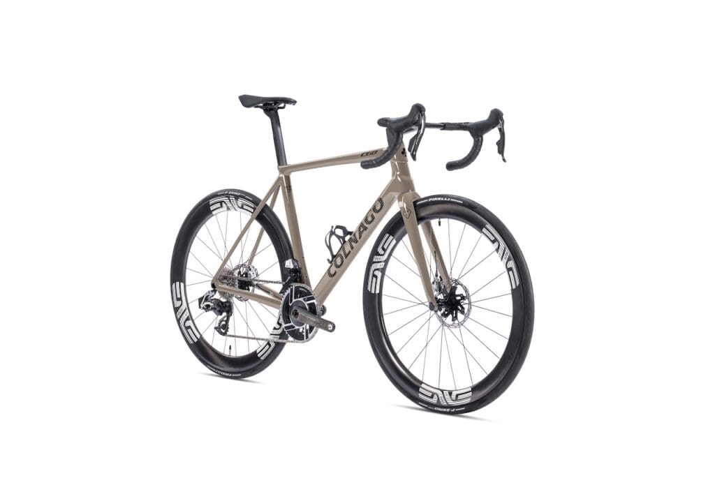 La collaboration Colnago C68 x Pas Normal Studios a débouché sur un C68 sobre et élégant