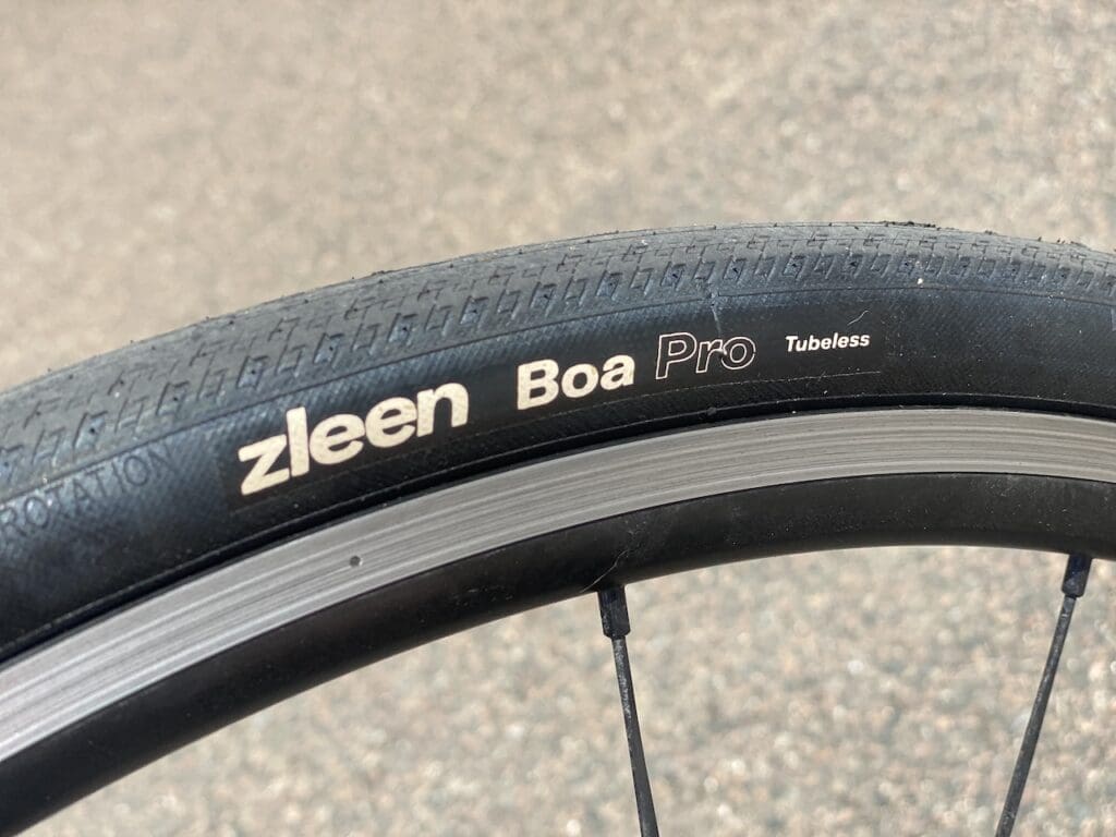 Test des tubeless Zleen Boa Pro et Taipan Pro