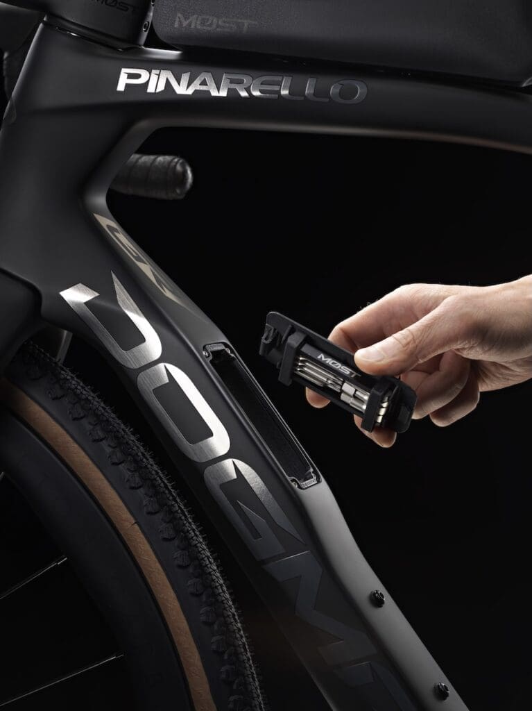 Nouveau vélo de gravel Pinarello Dogma GR