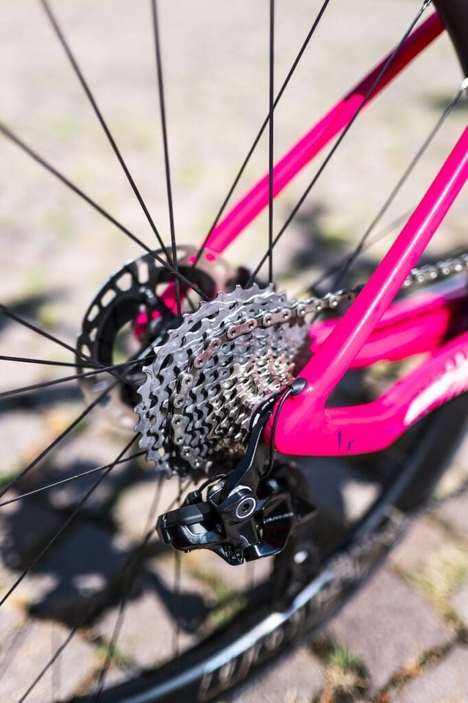 Vélo BH Ultralight de l'équipe Burgos-Burpellet-BH pour la Vuelta 2025