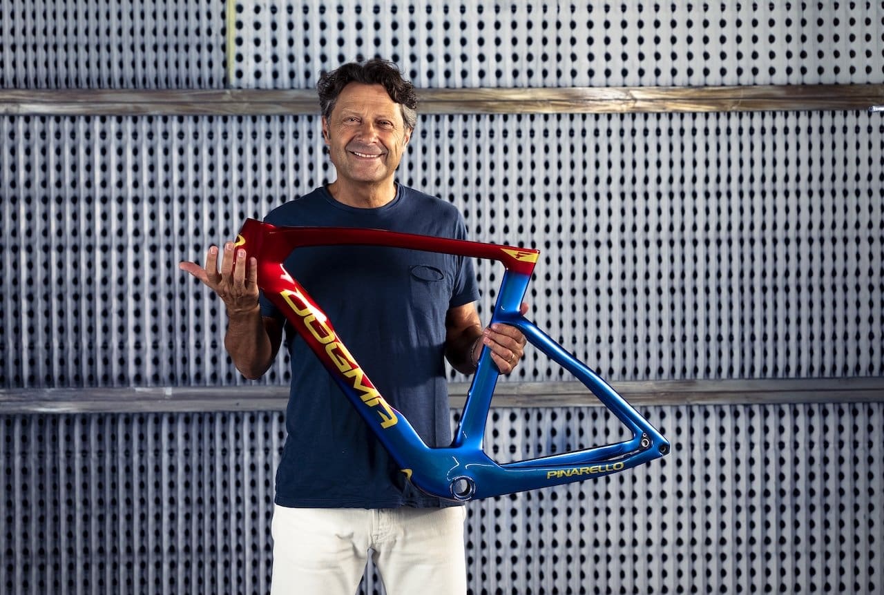 2025 Fausto Pinarello présnet eun cadre Dogma F Myway