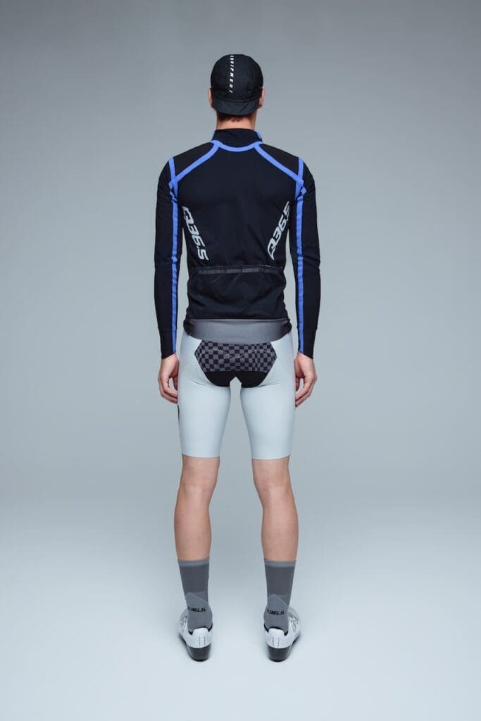 Q36.5 Foul Weather Capsule Collection, pour rouler comme un pro