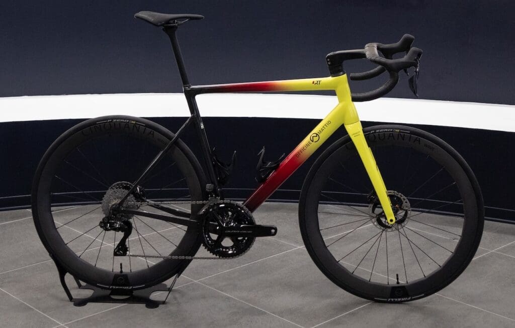 Le v&eacute;lo Officine Mattio Lemma RT de l'&eacute;quipe Lokomotiv Manas